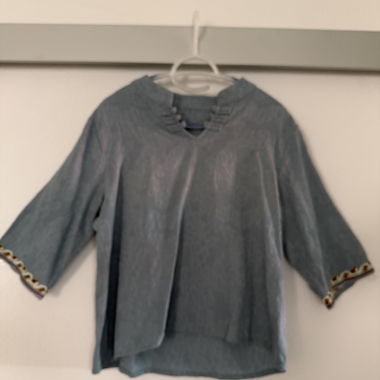 Blusa grigio/blu con maniche 3/4