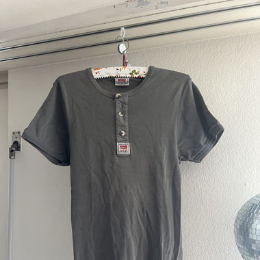 levis shirt