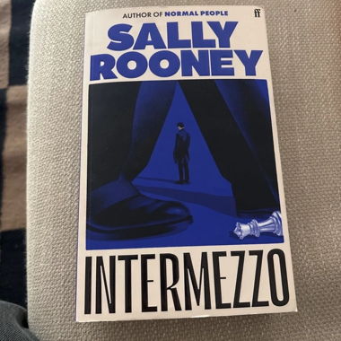 Sally Rooney – Intermezzo tascabile