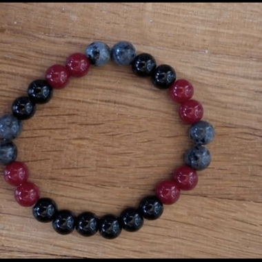 Bracciale di pietre nuovo