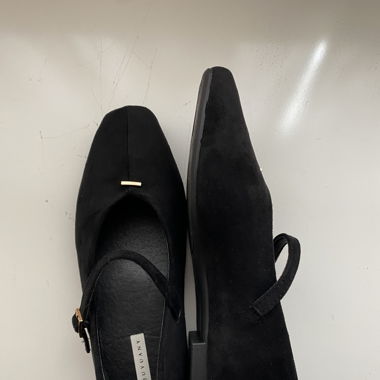 Ballet flats