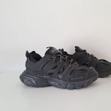 Balenciaga Tracks black