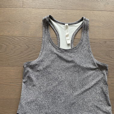 Lululemon sports top