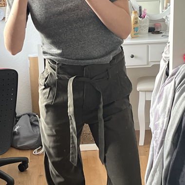 Grüne Stoffhose