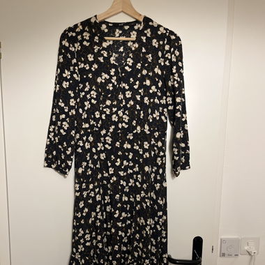 Uniqlo flower dress