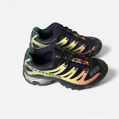 Like new! Salomon XT-4 OG, trail running shoe