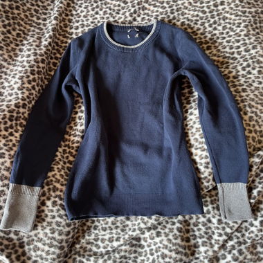 Pull navy
