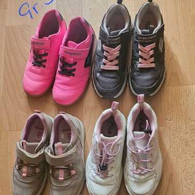 Casque de vélo pour enfants rose, chaussures