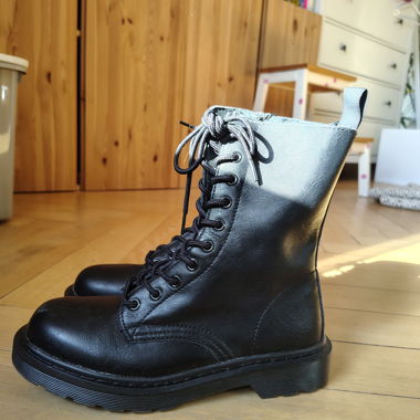 Black lace-up ankle boots, size 39