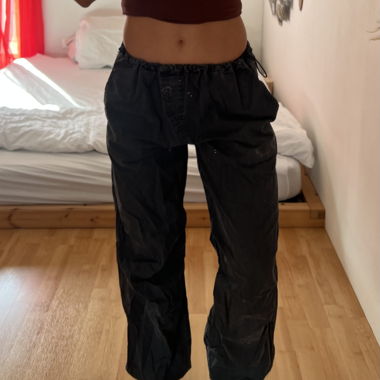 Schwarz/Graue Parachute Pants