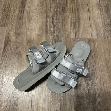 Slides Suicoke