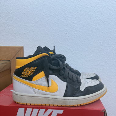 Jordan 1 mid 
