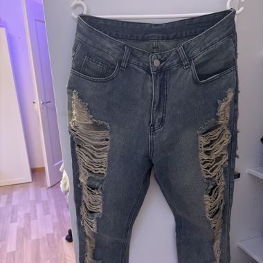 Ripped Jeans