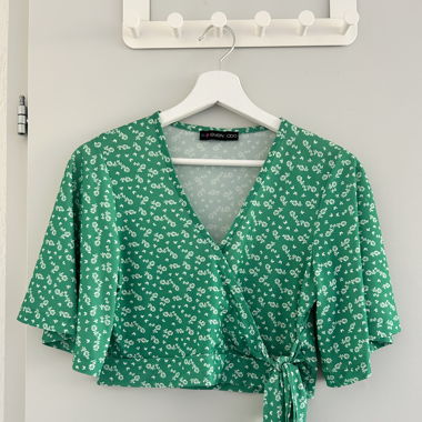 Grüne Crop Bluse