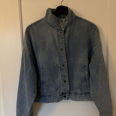 Giacca bomber in denim con collo rialzato, taglia M
