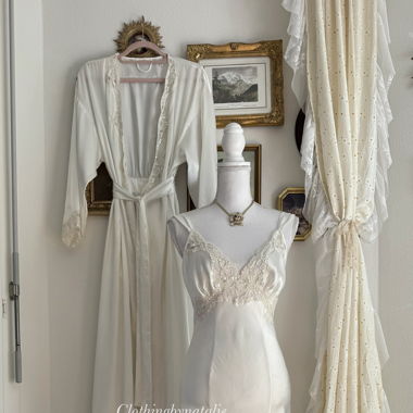 Vintage VS Satin Bridal Peignoir (S/M)