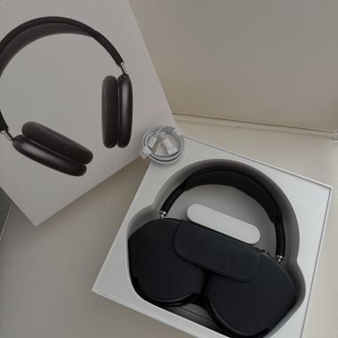 AirPods Max Space Gray