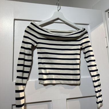 Offshouldershirt