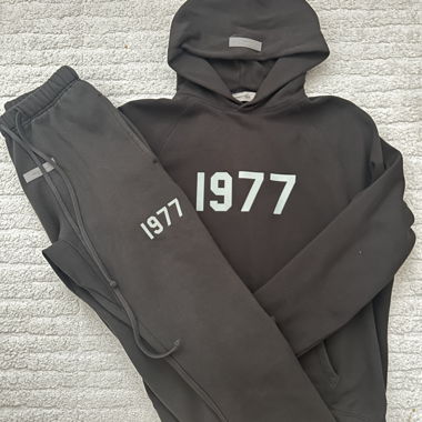 Essentials 1977 Set
