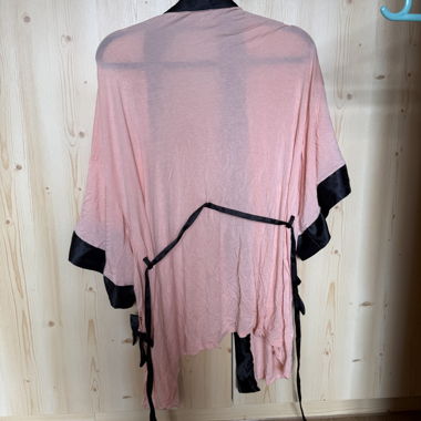 Kimono rose et noir