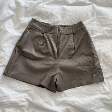 Shorts in ecopelle marroni