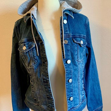Giacca di jeans con cappuccio