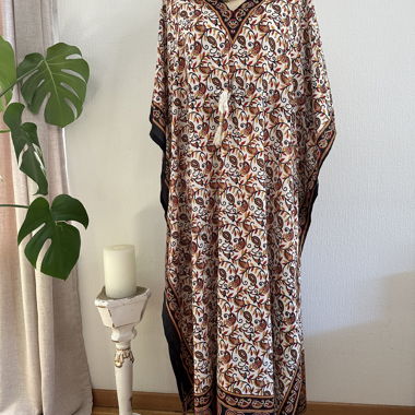 Robe caftan imprimée