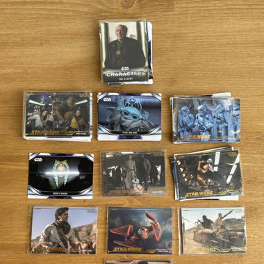 Ca. 80 Carte da Collezione Star Wars/Mandalorian Topps