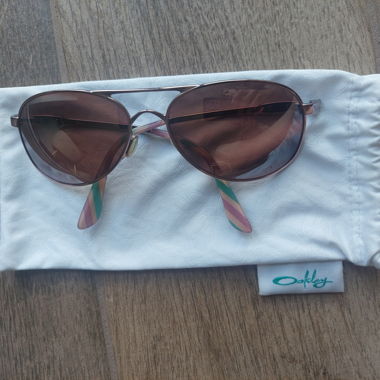 Occhiali da sole Oakley in metallo