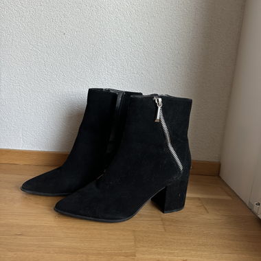 Bottines noires à talon