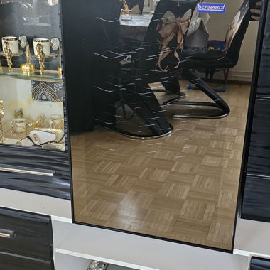 Mittelgrosser Kühlschrank