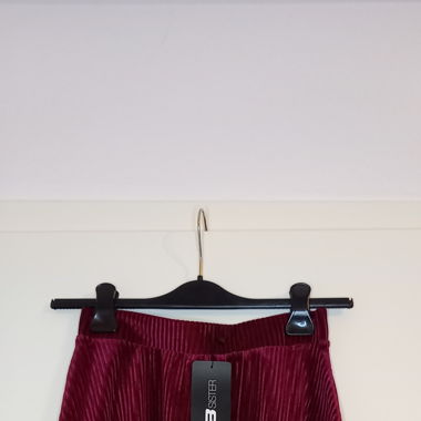 Joli jupe bordeaux 