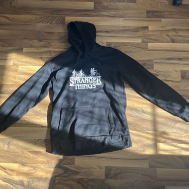 Schwarzer Stranger Things Hoodie