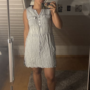Light grey sleeveless dress