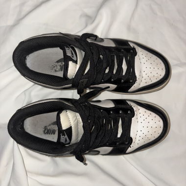 Baskets Nike Dunk noires et blanches
