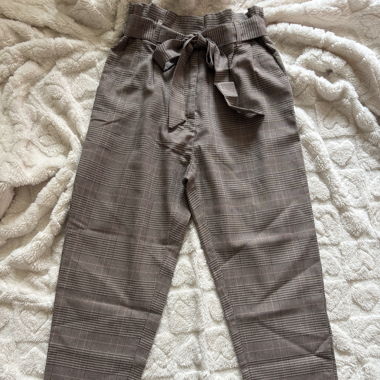 Pantaloni eleganti a quadri