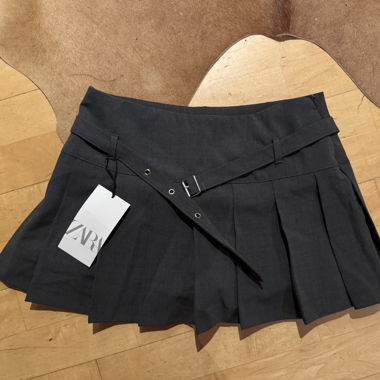 skort