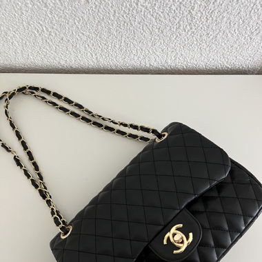 Schwarze Tasche
