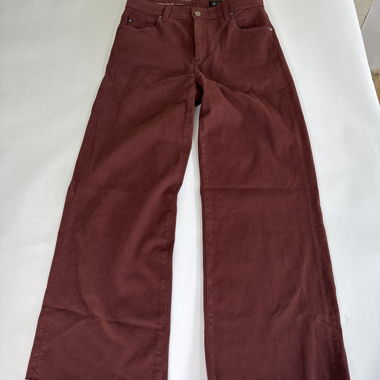 Jeans AG à jambe large raccourcis