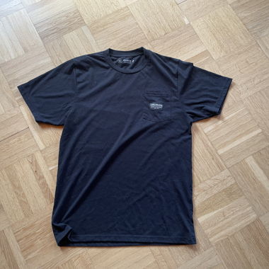 Schwarzes T-Shirt von Specialized (Bike-Marke)
