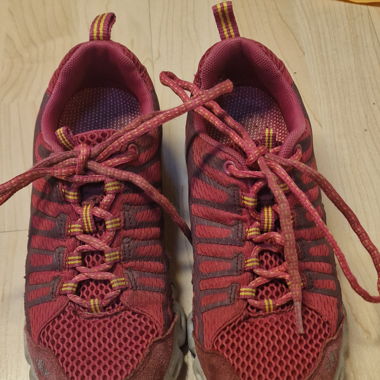 Light shoes