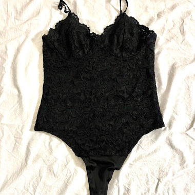 Body in pizzo nero