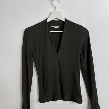 Top a maniche lunghe Zara a coste
