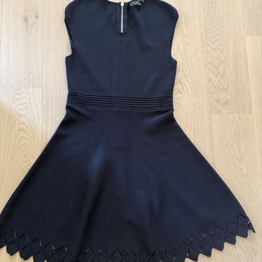 Schwarzes Ted-Baker-Kleid