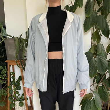 Hellblaue Stoffjacke 