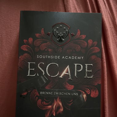 Escape Brenne zwischen uns, Band 1, Lara Späth DR