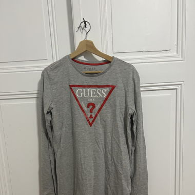 Long Sleeve Guess