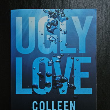 Ugly love - Colleen Hoover