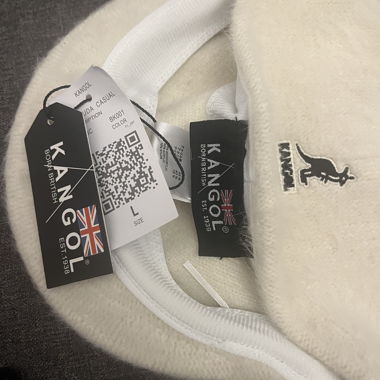 Kangol Furry Flat Cap/Berrét Creme