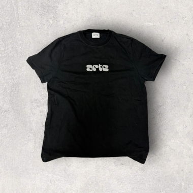 T-shirt noire Arte